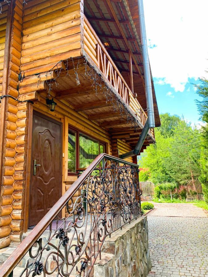 Villa Magnolia Tatariv Esterno foto